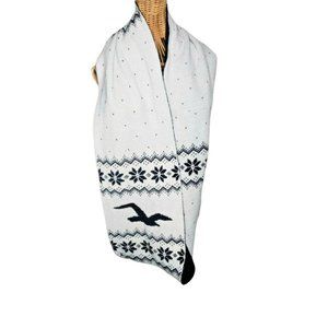 Hollister Fair Isle Style Black & White Snowflake Knit Infinity Scarf